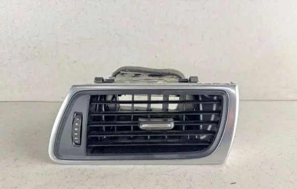Audi A7 S7 4G Dashboard side air vent grill/cover trim 4G8820902