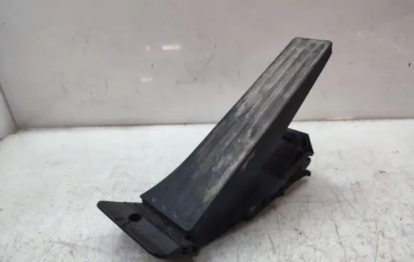 BMW X3 E83 Accelerator throttle pedal 6788633