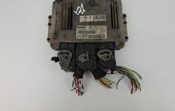 Peugeot 206 Engine control unit/module 9647785780