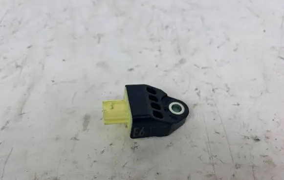 Toyota Mirai Airbag deployment crash/impact sensor 8983152040