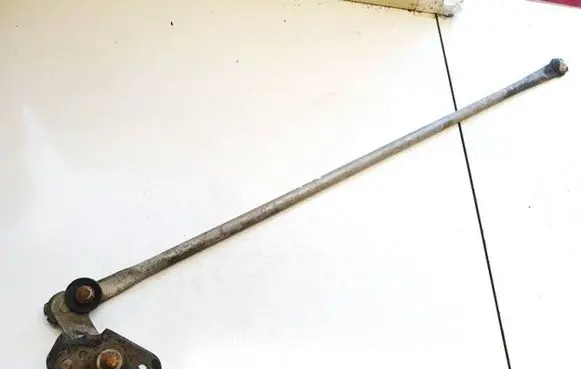 Mitsubishi Pajero Sport I Front wiper linkage and motor