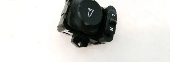 Wing mirror switch