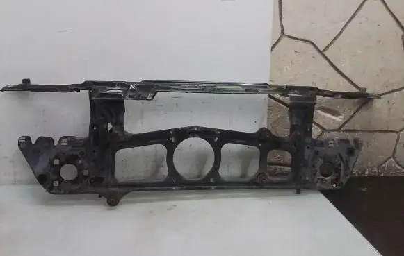 BMW 5 E39 Radiator support slam panel bracket 