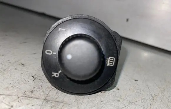 Volkswagen Polo V 6R Wing mirror switch 6R2959565D MR00213