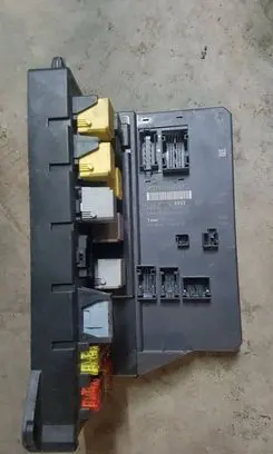 Mercedes-Benz Sprinter W906 Fuse module A9069006303 A9069024301
