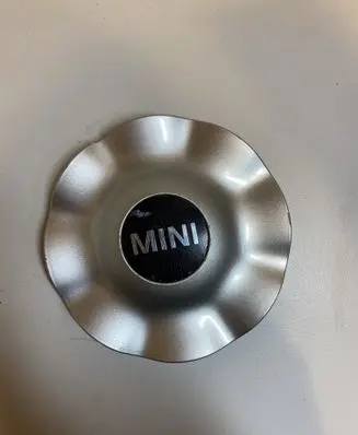 Mini One - Cooper Cabrio R52 R20 wheel hub/cap/trim 6771002