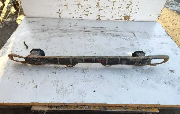 Opel Vivaro Rear bumper support beam 