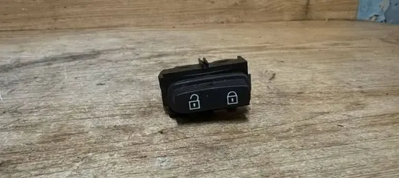 Volvo V70 Central locking switch button 30710475
