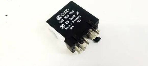 Volkswagen Golf III Other relay 1H0906123 05340300