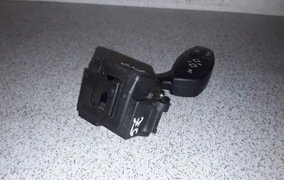 BMW 5 E60 E61 Indicator stalk 6924103