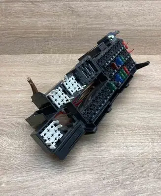 Mercedes-Benz A W168 Fuse module A1685450240 USED
