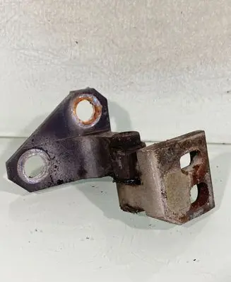 Volkswagen Golf V Front door upper hinge