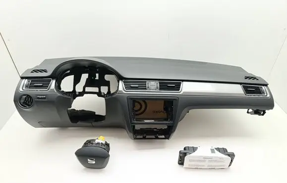 Seat Toledo IV (NH) Dashboard 5JA857069 0589P1000089 5F0880201H