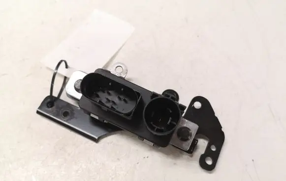 Volvo S90, V90 Glow plug pre-heat relay 31459300 0281003154