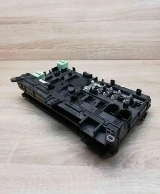 BMW 3 E46 Fuse module 6941211