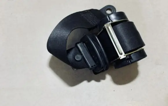 Mini One - Cooper R50 - 53 Rear seatbelt 7055962 530101002