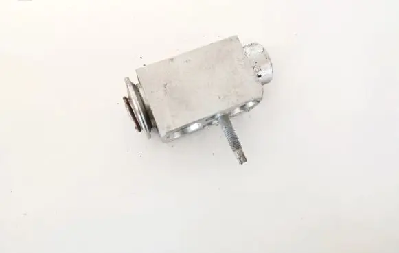 BMW X3 E83 Air conditioning (A/C) expansion valve 64116981100