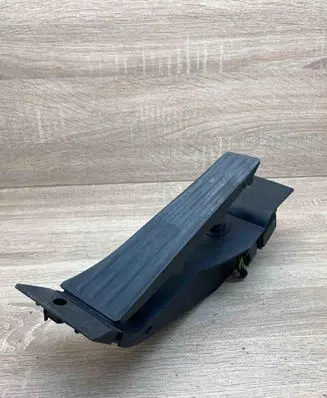 BMW 3 E90 E91 Accelerator throttle pedal 6786285 25916010
