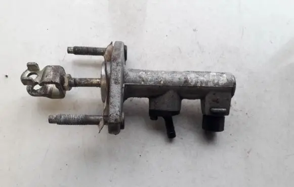 Honda Civic Clutch master cylinder