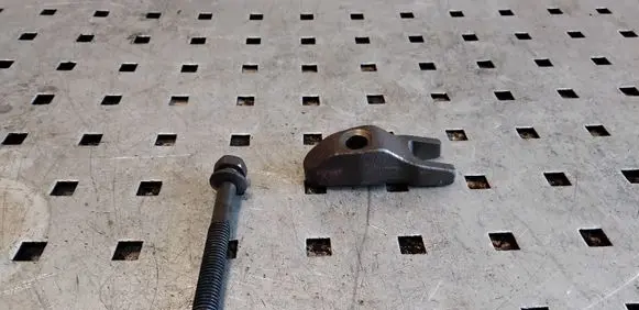 KIA Sportage Fuel Injector clamp holder