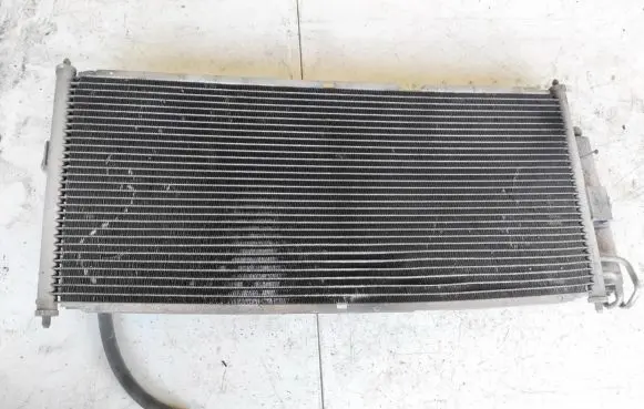 Nissan Almera N16 Coolant radiator 92100Bm407 92100-Bm407