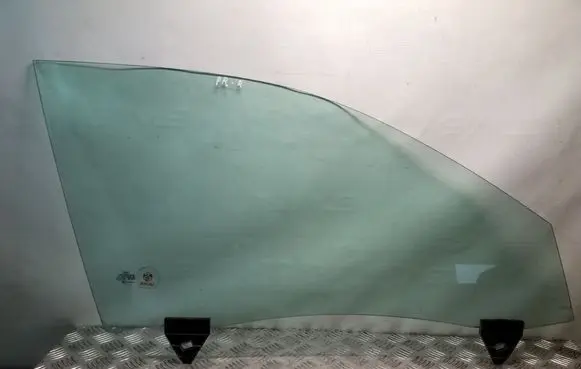Audi A4 S4 B7 8E 8H Front door window glass four-door 