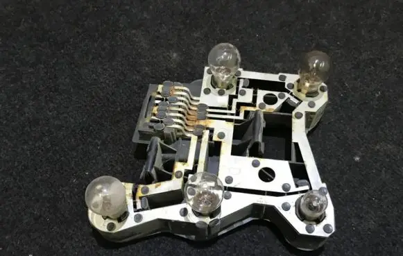 Renault 19 Tail light bulb cover holder