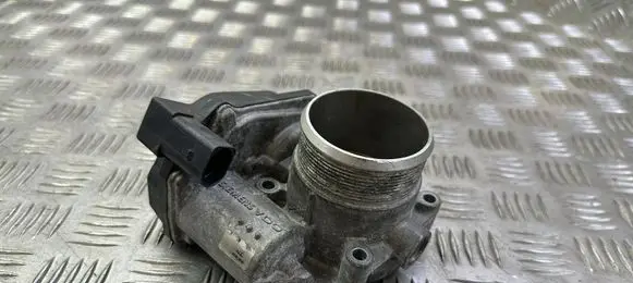 Volkswagen Scirocco Throttle valve 06F133062J
