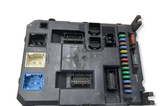 Peugeot 208 I Comfort/convenience module 9664983380 PRT0678001 22661F01