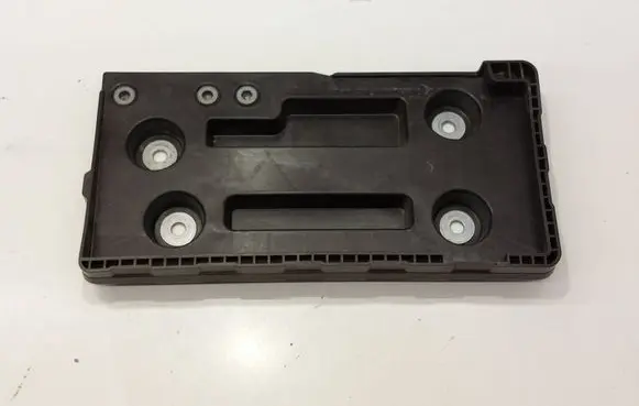 Volkswagen PASSAT B8 Battery tray 3Q0804869