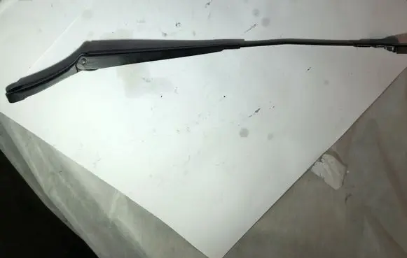 Volkswagen PASSAT B6 Windshield/front glass wiper blade 