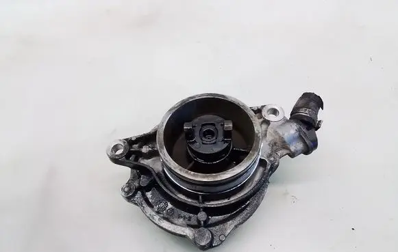 BMW 3 E46 Vacuum pump
