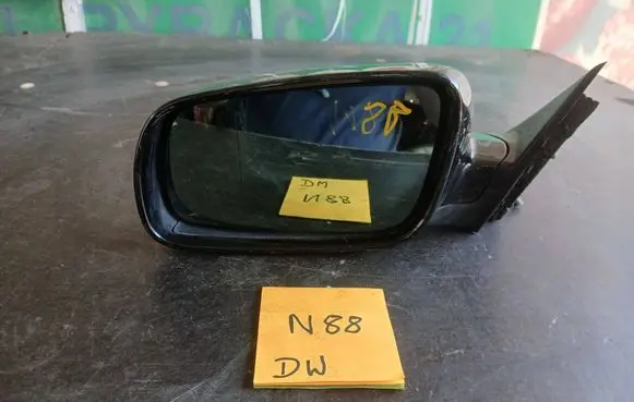 Volkswagen PASSAT B5 Front door electric wing mirror