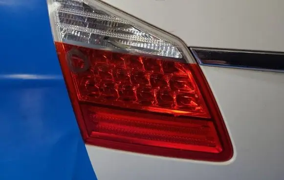 Hyundai Genesis Boot/trunk interior light 924133M020