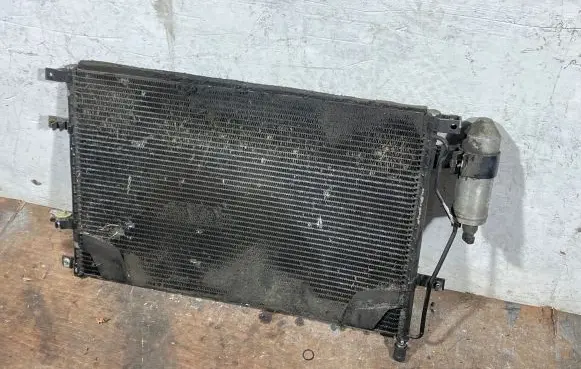 Volvo XC70 A/C cooling radiator (condenser)