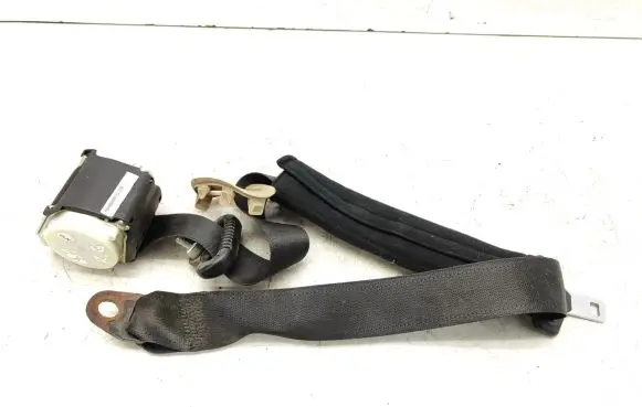 Lancia Delta Rear seatbelt 07354718040
