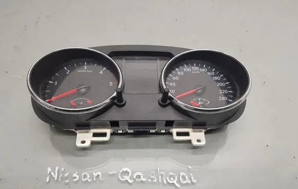 Nissan Qashqai Speedometer (instrument cluster)