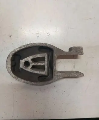 Volvo V60 Engine mount bracket 30671248