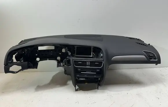 Audi A4 S4 B8 8K Dashboard 