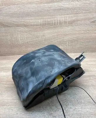 Renault Scenic I Fuse module 7703397911 1096046 7703397946
