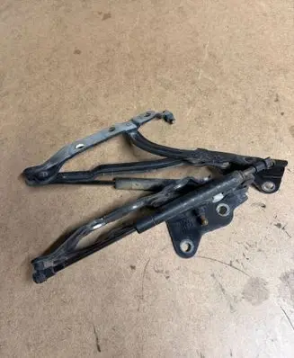 Volvo S40 Tailgate/trunk/boot hinge 30716248