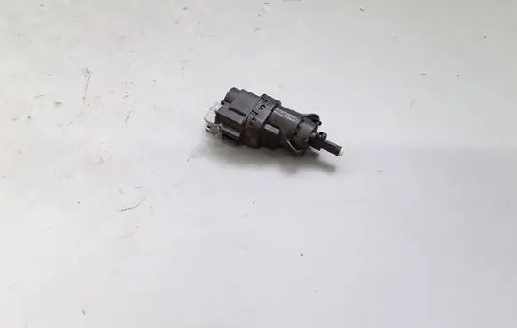 Nissan Navara D40 Brake pedal sensor switch 7M6