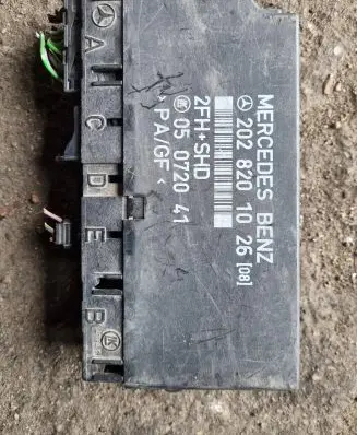 Mercedes-Benz C W202 Comfort/convenience module 2028201026 05072041