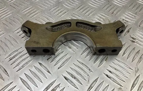 BMW 7 F01 F02 F03 F04 Crankshaft Holder 