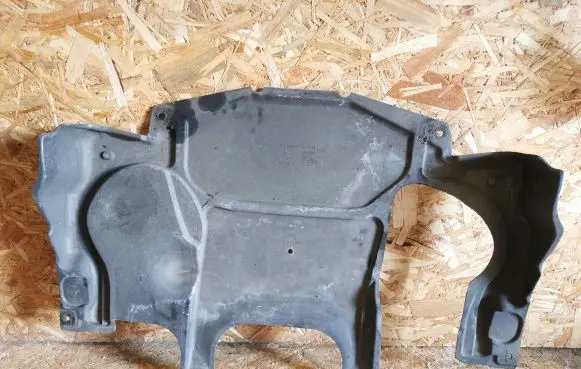 Engine splash shield/under tray