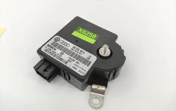 Audi A6 S6 C6 4F Power management control unit 4F0915181A