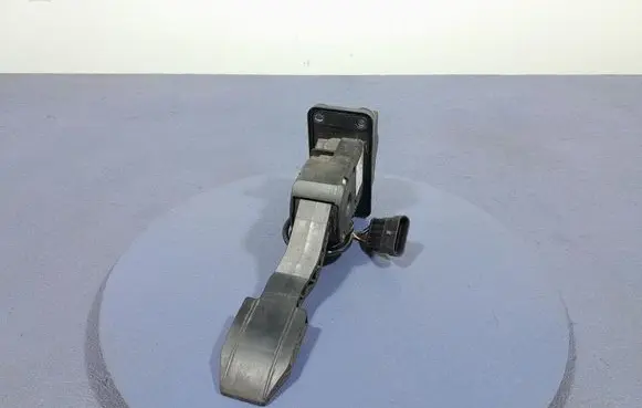 AC 428 Accelerator throttle pedal 5801331271