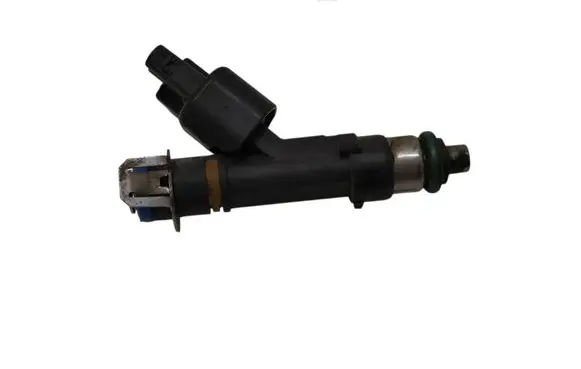 Volvo V70 Fuel injector 0280158105 7L5GAB