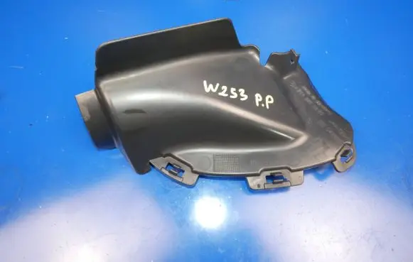 Mercedes-Benz GLC X253 C253 Intercooler air guide/duct channel A2538870200
