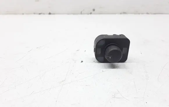 Seat Exeo (3R) Wing mirror switch 8E0959565A